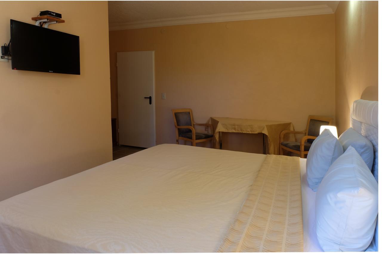 Hotel Independencia Bagian luar foto