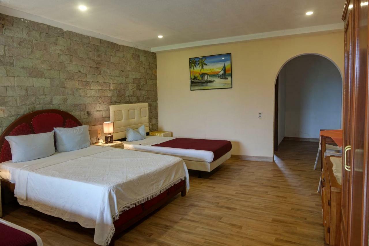Hotel Independencia Bagian luar foto